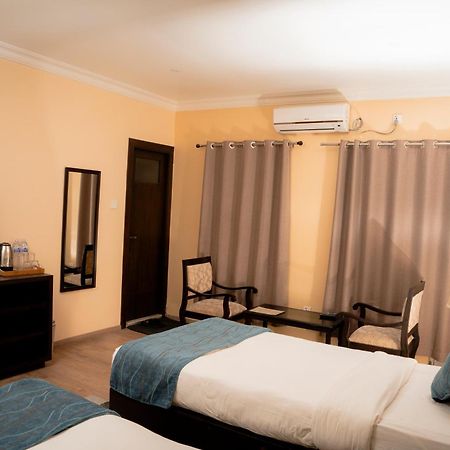 Hotel Maden Inn Itahari Esterno foto