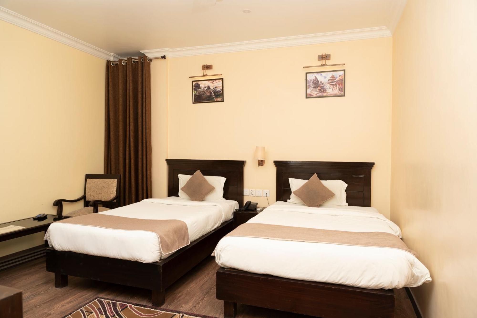 Hotel Maden Inn Itahari Esterno foto